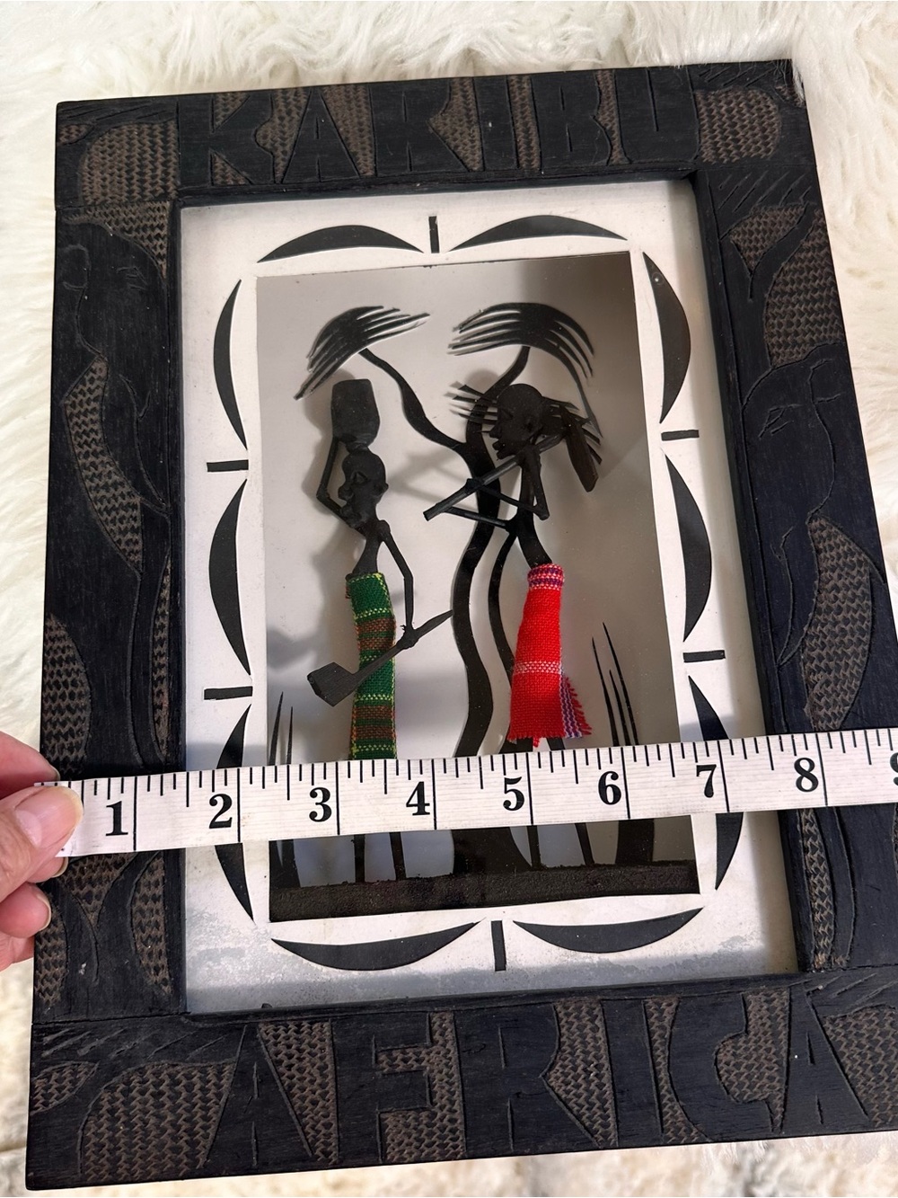 Handcrafted Black Wood Frame with Red and Green Maasai Figurine Art - Picture 4 of 6
